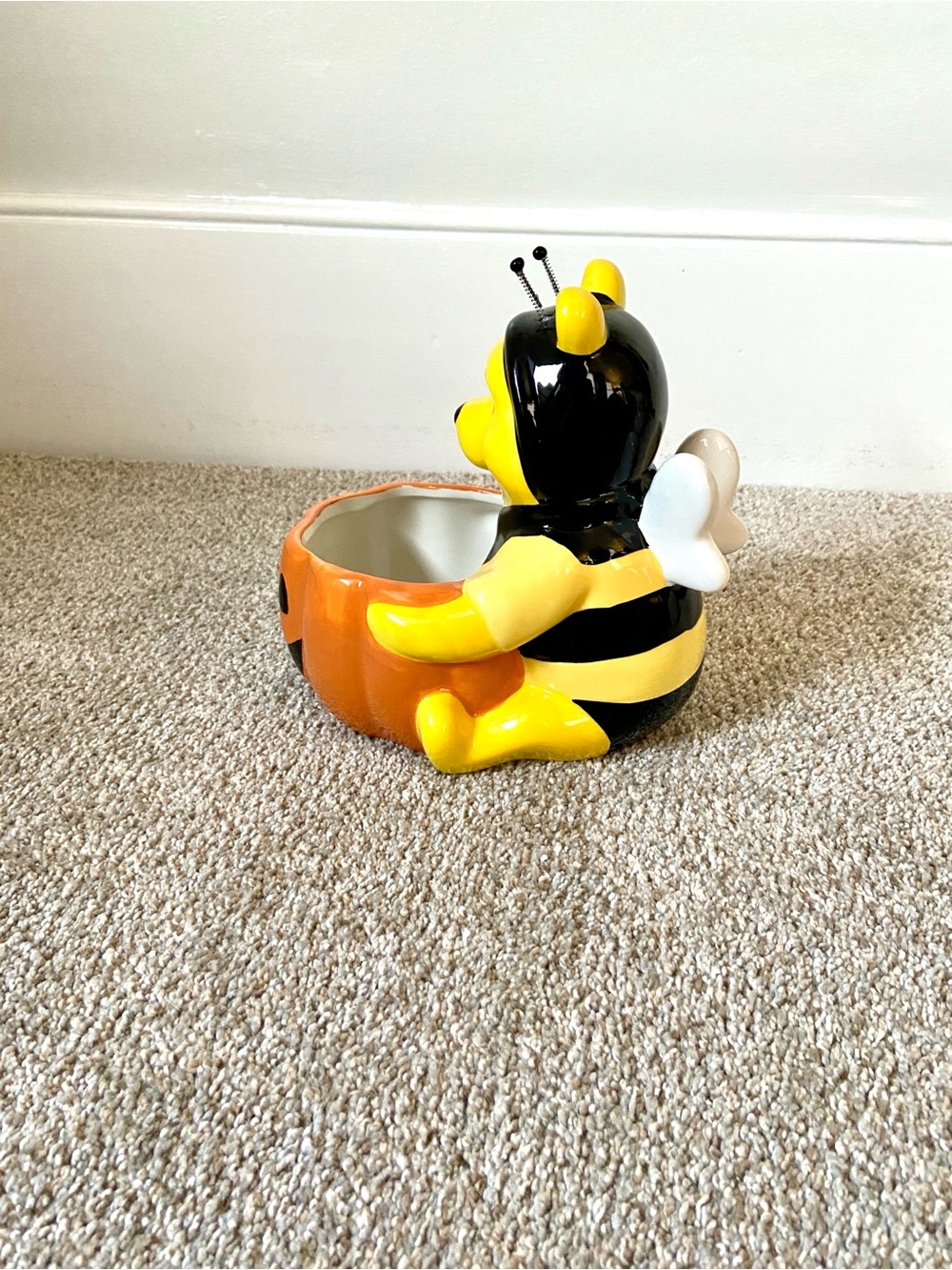 NWT Disney Winnie the Pooh Bumble Bee Halloween Candy Dish Bowl - Picture 3 of 15